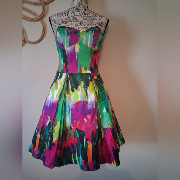 Milly Strapless Multicolor Evening Gown Size 2 - Picture 8 of 9